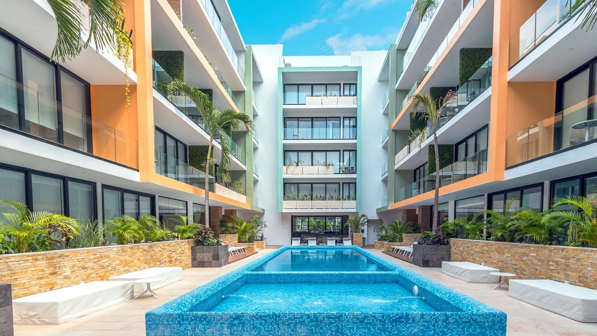 Luxury 1 Bedroom Condo - 2 Pools & Gym - At The City Condos - Descanso Playa del Carmen 0*,  Mexico