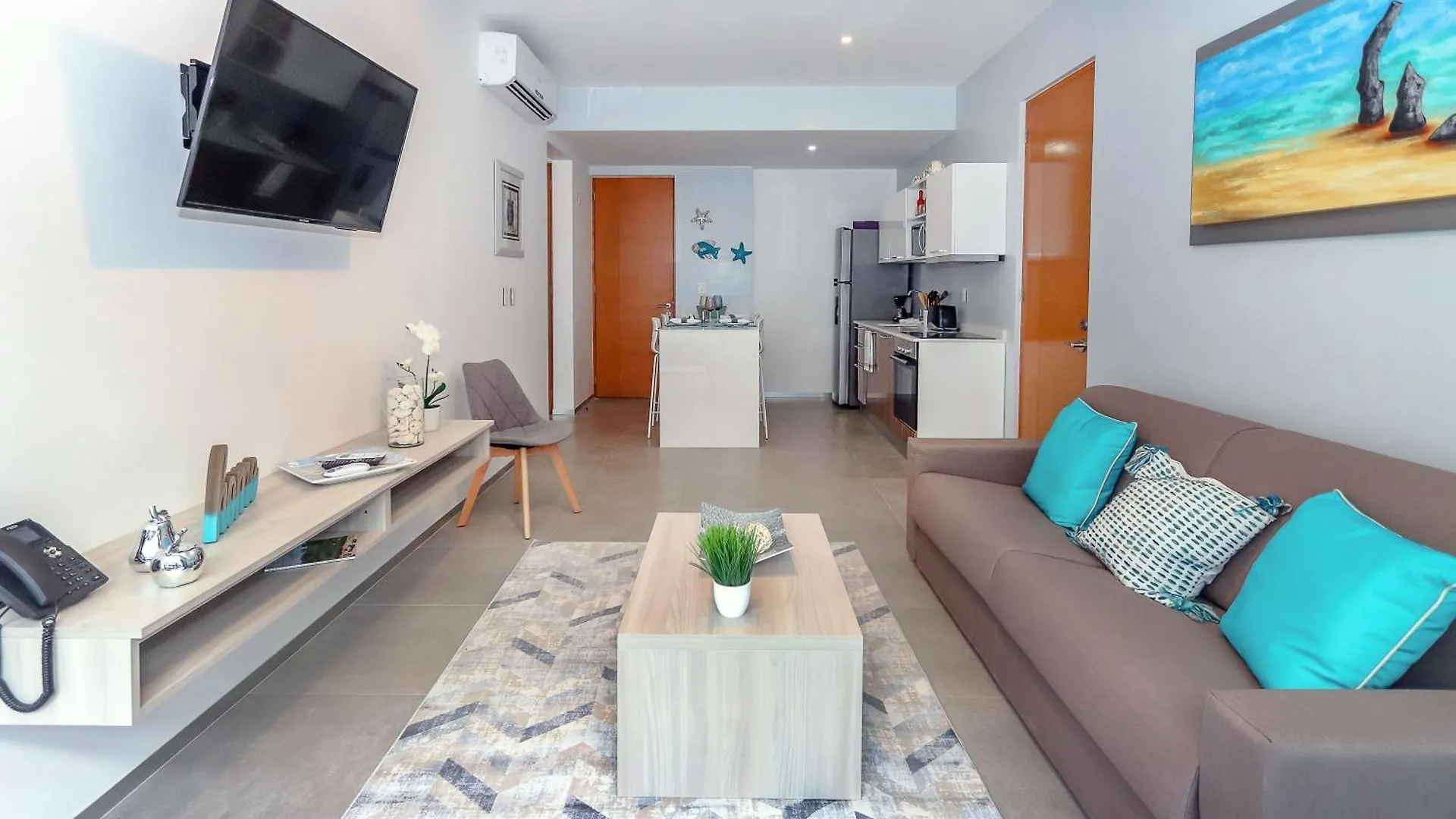 Luxury 1 Bedroom Condo - 2 Pools & Gym - At The City Condos - Descanso Playa del Carmen 0*,