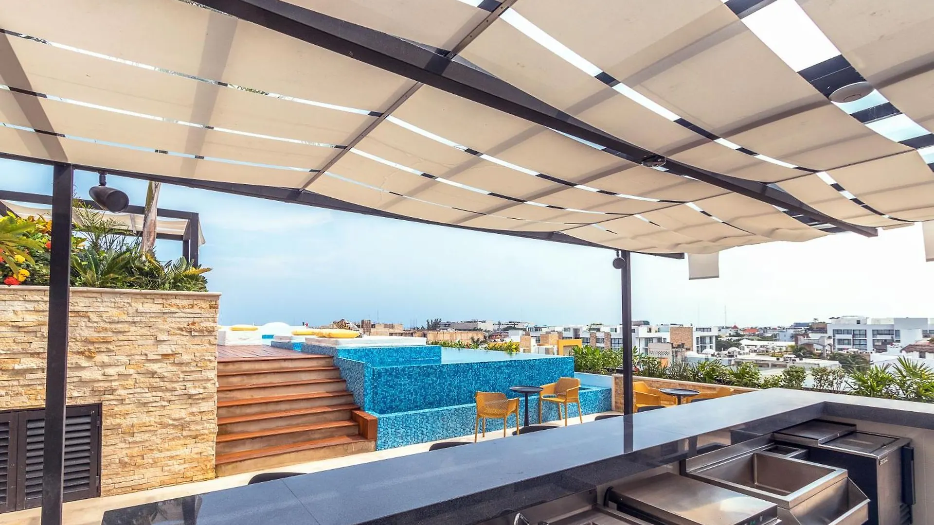 Luxury 1 Bedroom Condo - 2 Pools & Gym - At The City Condos - Descanso Playa del Carmen